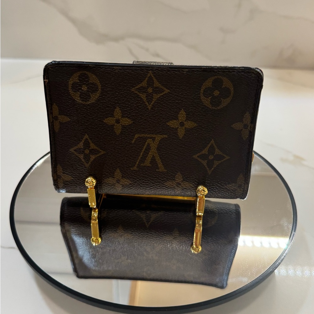 Authentic Louis Vuitton Monogram Juliette Wallet - Picture 3 of 13